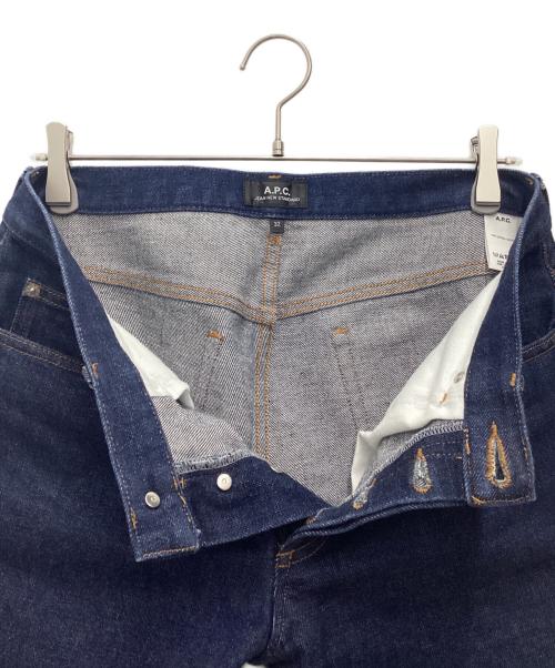 A.P.C.（アーペーセー）A.P.C. (アーペーセー) デニムパンツ NEW STANDARD ネイビー サイズ:SIZE 32の古着・服飾アイテム
