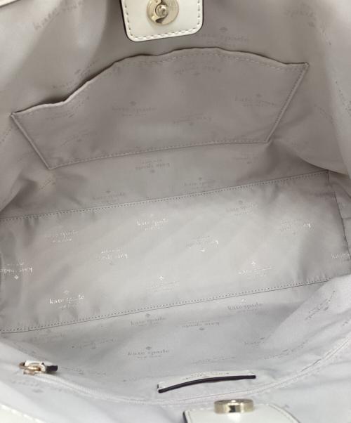 Kate Spade（ケイトスペード）Kate Spade (ケイトスペード) ラージショルダーバッグ ホワイトの古着・服飾アイテム