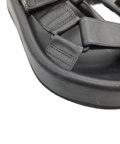 MM6 Maison Margiela（エムエムシックスメゾンマルジェラ）MM6 Maison Margiela (エムエムシックスメゾンマルジェラ) ストラップサンダル ブラック サイズ:42の古着・服飾アイテム