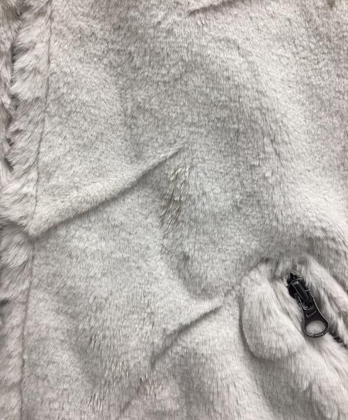 NIKE（ナイキ）NIKE (ナイキ) フェイクファージャケット ホワイト サイズ:SIZE Sの古着・服飾アイテム