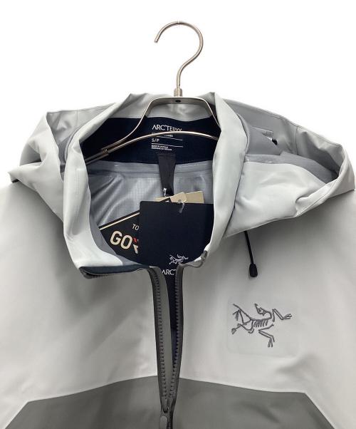 ARC'TERYX（アークテリクス）ARC'TERYX (アークテリクス) Beta AR jacket ソリチュード／ヴォイド サイズ:SIZE Sの古着・服飾アイテム