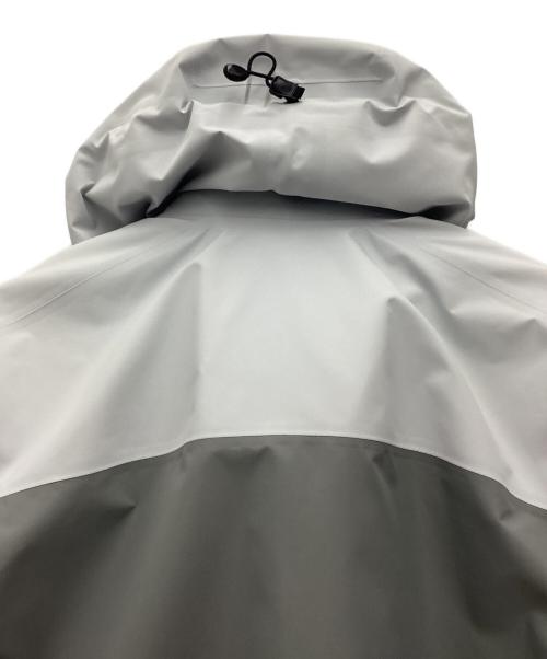 ARC'TERYX（アークテリクス）ARC'TERYX (アークテリクス) Beta AR jacket ソリチュード／ヴォイド サイズ:SIZE Sの古着・服飾アイテム