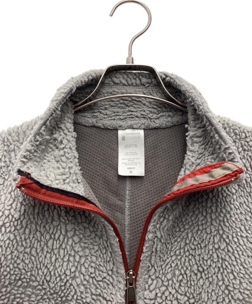 Patagonia（パタゴニア）Patagonia (パタゴニア) ジャケット グレー×レッド サイズ:SIZE Mの古着・服飾アイテム