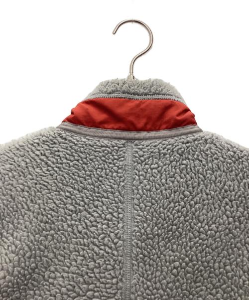 Patagonia（パタゴニア）Patagonia (パタゴニア) ジャケット グレー×レッド サイズ:SIZE Mの古着・服飾アイテム