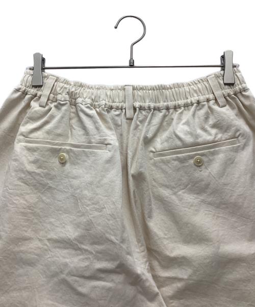 stein（シュタイン）stein (シュタイン) WIDE EASY SHORT TROUSERS ハーフパンツ アイボリー サイズ:SIZE Sの古着・服飾アイテム
