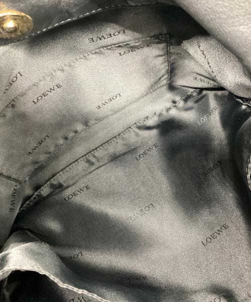 LOEWE（ロエベ）LOEWE (ロエベ) 巾着ショルダーバッグ ブラックの古着・服飾アイテム