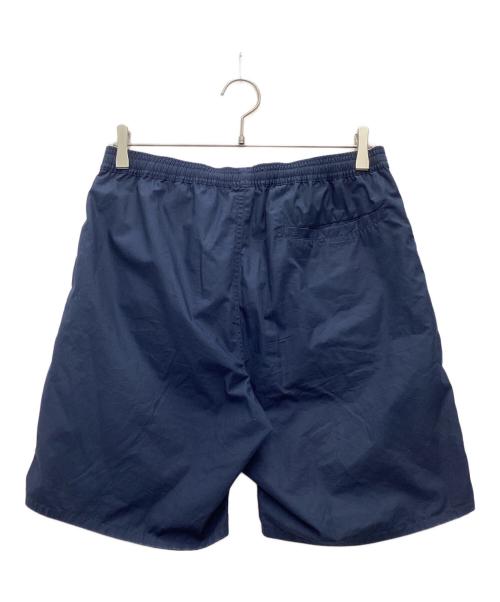 A BATHING APE（アベイシングエイプ）A BATHING APE (アベイシングエイプ) カラーカモ シャーク リバーシブル ショートパンツ ネイビー サイズ:SIZE Mの古着・服飾アイテム
