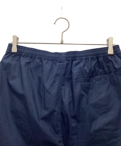 A BATHING APE（アベイシングエイプ）A BATHING APE (アベイシングエイプ) カラーカモ シャーク リバーシブル ショートパンツ ネイビー サイズ:SIZE Mの古着・服飾アイテム
