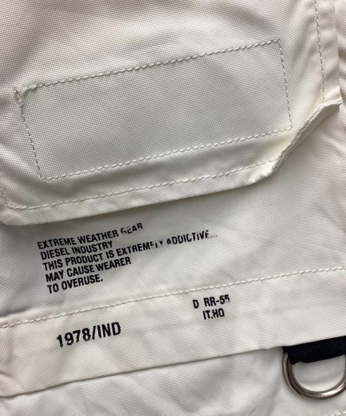 DIESEL（ディーゼル）DIESEL (ディーゼル) MID WAIST MELTY CARGO PANTS カーゴパンツ ブラック×ホワイト サイズ:SIZE 71cm (W28)の古着・服飾アイテム