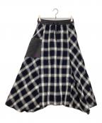 AVIREXアヴィレックス）の古着「WAFFLE OMBRE CHECK IRREGULAR SKIRT ロングスカート」｜ブラック