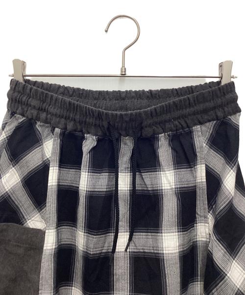 AVIREX（アヴィレックス）AVIREX (アヴィレックス) WAFFLE OMBRE CHECK IRREGULAR SKIRT ロングスカート ブラック サイズ:SIZE Freeの古着・服飾アイテム