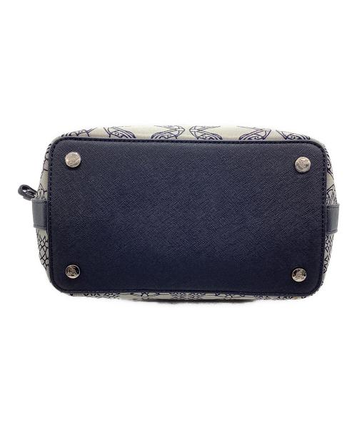Vivienne Westwood（ヴィヴィアンウエストウッド）Vivienne Westwood (ヴィヴィアンウエストウッド) チェーンショルダーバッグ VEGAN グレーの古着・服飾アイテム