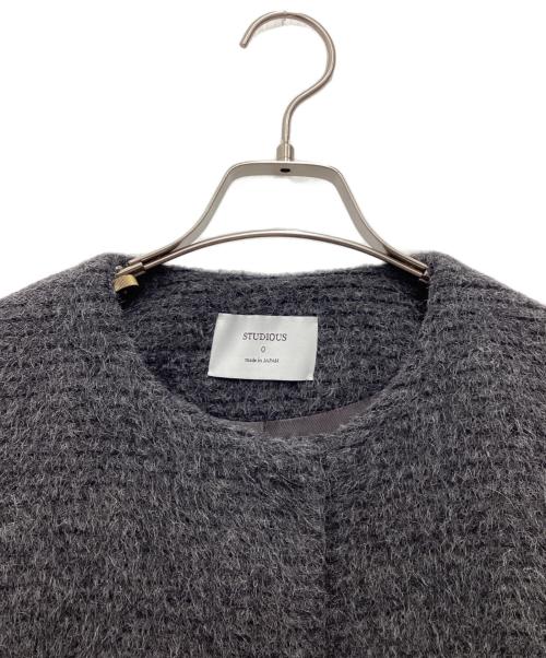 STUDIOUS（ステュディオス）STUDIOUS (ステュディオス) ノーカラーコート グレー サイズ:SIZE 0の古着・服飾アイテム