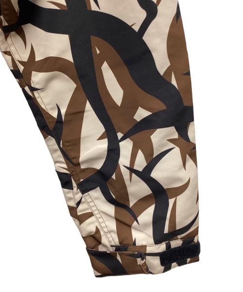 A BATHING APE（アベイシングエイプ）A BATHING APE (アベイシングエイプ) Trial Camo Snowboard Jacket ブラウン サイズ:SIZE 2XLの古着・服飾アイテム