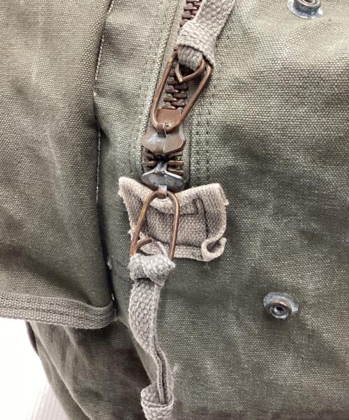 MILITARY（ミリタリー）Military (ミリタリー) フライヤーズ・キッドバック 70～80s ブラスジップ オリーブの古着・服飾アイテム