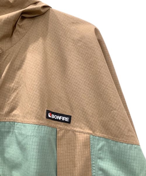 Bonfire Snowboarding（ボンファイア）Bonfire Snowboarding (ボンファイア) Bonfire Snowboarding　ビッグシルエットポンチョ グリーン サイズ:Mサイズ 未使用品の古着・服飾アイテム