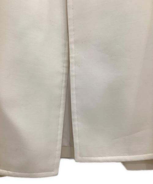 TOMORROW LAND .B（トゥモローランドビー）TOMORROW LAND .B (トゥモローランドビー) ベルテッドコート TOMORROWLAND .B アイボリー サイズ:36の古着・服飾アイテム