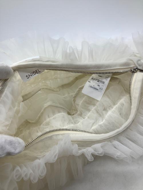 Snidel（スナイデル）Snidel (スナイデル) フリルバッグ ホワイトの古着・服飾アイテム