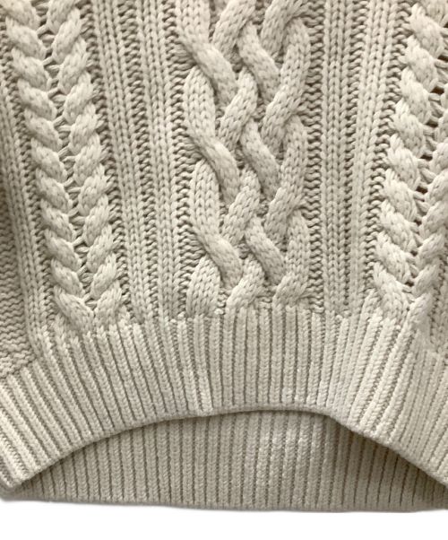 apartment Three（アパートメントスリー）apartment Three (アパートメントスリー) Apartment Three Chunky Cable-Knit Sweater アイボリー サイズ:Sの古着・服飾アイテム