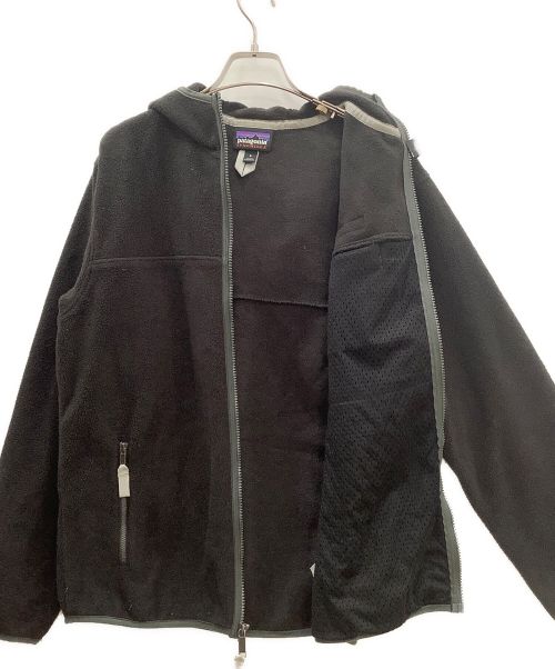 Patagonia（パタゴニア）Patagonia (パタゴニア) ライトウェイトシンチラスナップTフーディ ブラック サイズ:Sサイズの古着・服飾アイテム