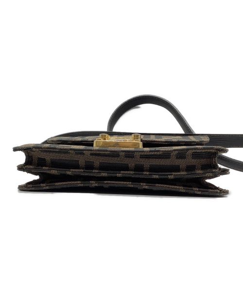 FENDI（フェンディ）FENDI (フェンディ) FENDI ズッカショルダーバッグ ブラウンの古着・服飾アイテム