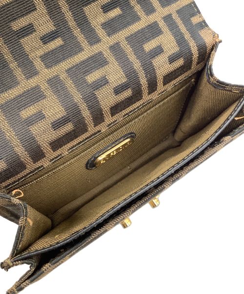 FENDI（フェンディ）FENDI (フェンディ) FENDI ズッカショルダーバッグ ブラウンの古着・服飾アイテム