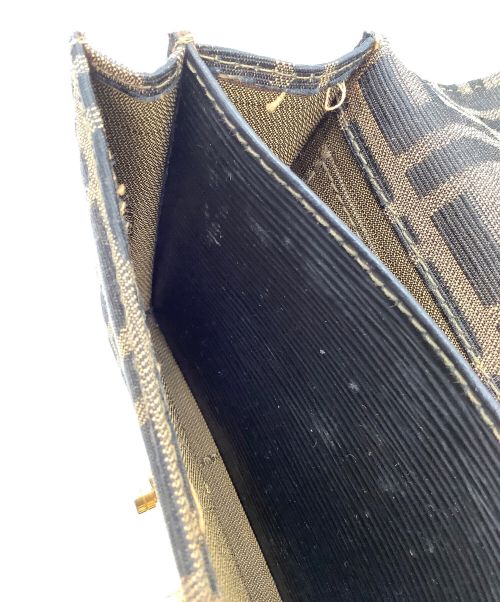 FENDI（フェンディ）FENDI (フェンディ) FENDI ズッカショルダーバッグ ブラウンの古着・服飾アイテム