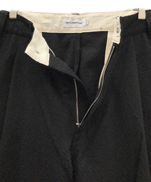 COOTIE PRODUCTIONS（クーティープロダクツ）COOTIE PRODUCTIONS (クーティープロダクツ) COOTIE PRODUCTIONS　Needle Punch Twill 1 Tuck Trousers ブラック サイズ:Mサイズ 未使用品の古着・服飾アイテム