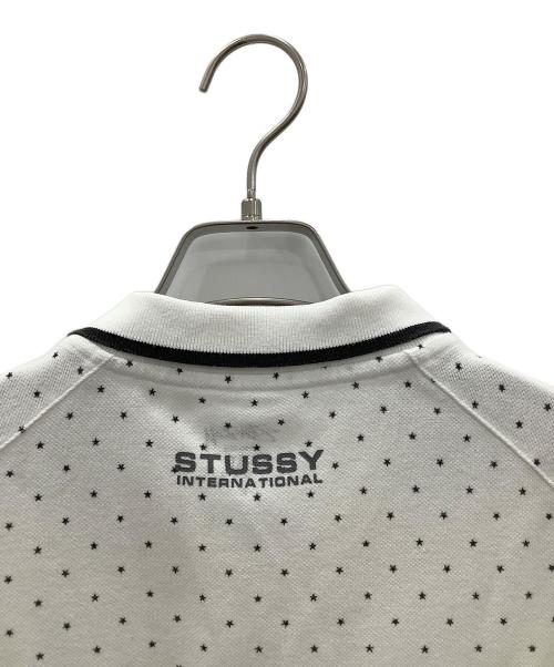 stussy（ステューシー）stussy (ステューシー) ポロシャツstussyホワイトスタードット金タグ ホワイト サイズ:SIZE Mの古着・服飾アイテム