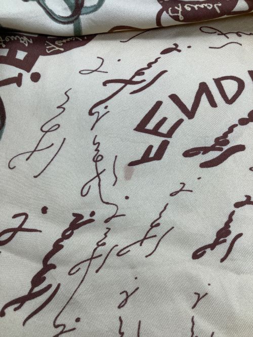 FENDI（フェンディ）FENDI (フェンディ) FENDI　スカーフ ベージュの古着・服飾アイテム