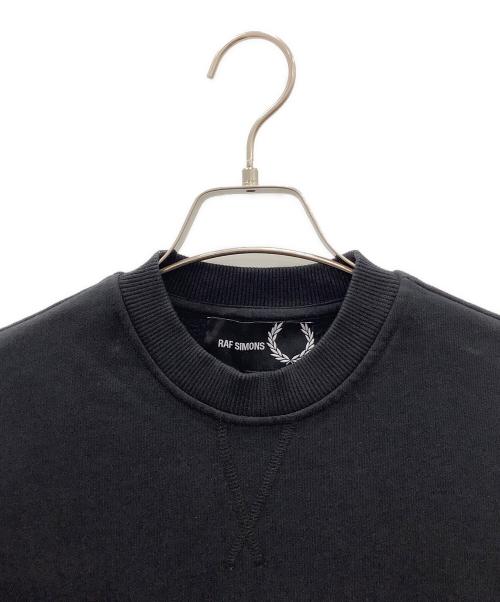 RAF SIMONS（ラフシモンズ）RAF SIMONS (ラフシモンズ) FRED PERRY (フレッドペリー) スウェットRAF SIMONS FRED PERRY ブラック サイズ:SIZE Sの古着・服飾アイテム