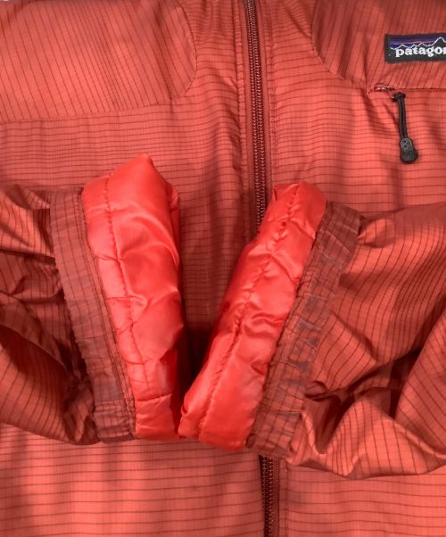 Patagonia（パタゴニア）Patagonia (パタゴニア) Patagonia マイクロパフフーデッドジャケット レッド サイズ:Sの古着・服飾アイテム