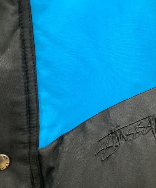 stussy（ステューシー）stussy (ステューシー) stussy　ダウンジャケット ブラック×スカイブルー サイズ:Sの古着・服飾アイテム