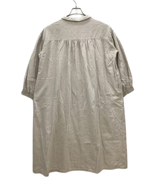 TSUHARU by samansa Mos2（ツハル バイ サマンサモスモス）TSUHARU by samansa Mos2 (ツハル バイ サマンサモスモス) シャツワンピース ベージュ サイズ:Freeの古着・服飾アイテム