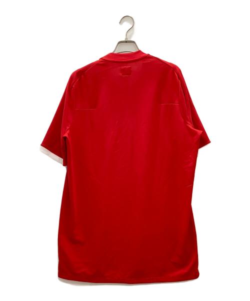 UMBRO（アンブロ）UMBRO (アンブロ) サッカーユニフォームUMBROレッド イングランド代表2010未使用品 レッド サイズ:SIZE 44 未使用品の古着・服飾アイテム