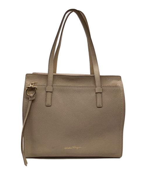 Salvatore Ferragamo（サルヴァトーレ フェラガモ）Salvatore Ferragamo (サルヴァトーレ フェラガモ) ショルダーバッグ ベージュの古着・服飾アイテム