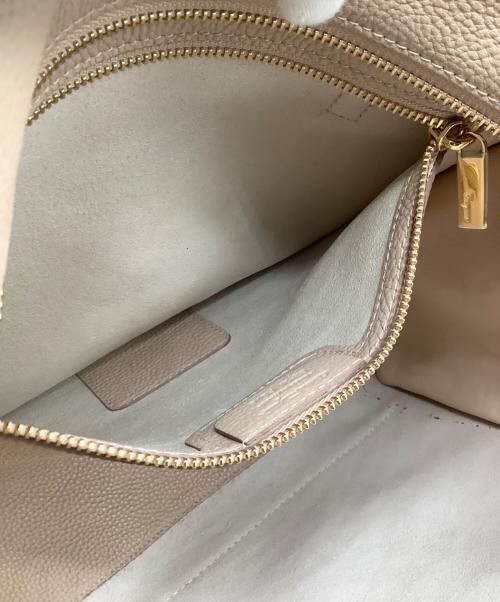 Salvatore Ferragamo（サルヴァトーレ フェラガモ）Salvatore Ferragamo (サルヴァトーレ フェラガモ) ショルダーバッグ ベージュの古着・服飾アイテム