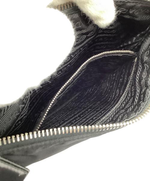 PRADA（プラダ）PRADA (プラダ) ナイロンショルダーバッグ ブラックの古着・服飾アイテム