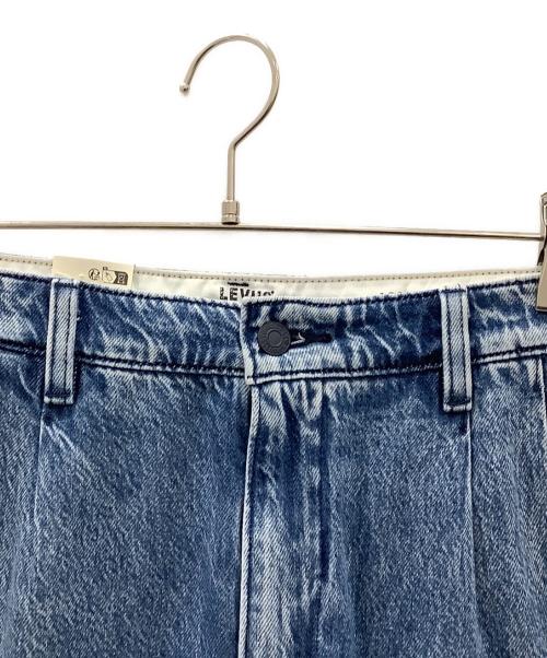 LEVI'S（リーバイス）LEVI'S (リーバイス) LEVI'S LOOSE PLEATED STRAIGHT PANTS デニムパンツ インディゴ サイズ:w31×l32 未使用品の古着・服飾アイテム