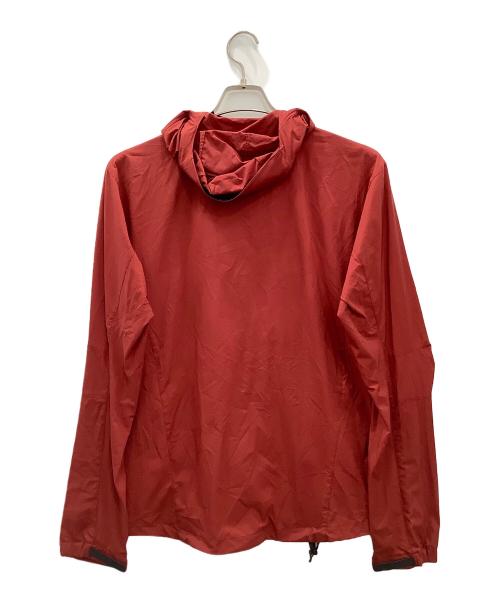 ARC'TERYX（アークテリクス）ARC'TERYX (アークテリクス) ナイロンジャケットARC'TERYXSQUAMISH HOODY レッド サイズ:SIZE Sの古着・服飾アイテム