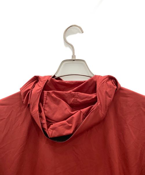 ARC'TERYX（アークテリクス）ARC'TERYX (アークテリクス) ナイロンジャケットARC'TERYXSQUAMISH HOODY レッド サイズ:SIZE Sの古着・服飾アイテム