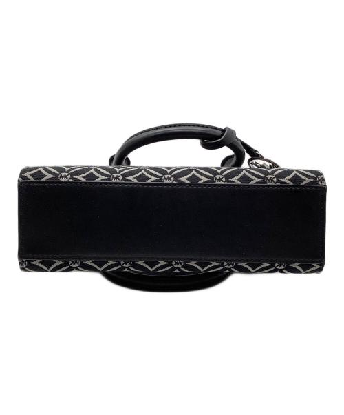 MICHAEL KORS（マイケル・コース）MICHAEL KORS (マイケルコース) ショルダーバッグMICHAEL KORSSHEILA ロゴ ジャカード センタージップ サッチェル スモールの古着・服飾アイテム