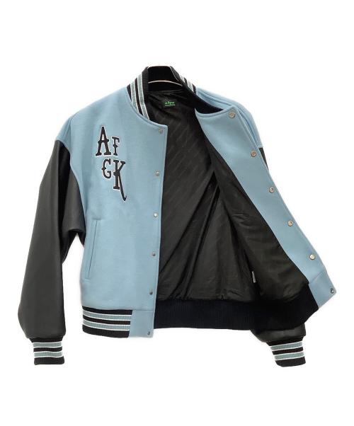 A FEW GOOD KIDS（アフューグッドキッズ）A FEW GOOD KIDS (アフューグッドキッズ) スタジャンA FEW GOOD KIDSスカイブルー×ブラック スカイブルー×ブラック サイズ:SIZE Lの古着・服飾アイテム