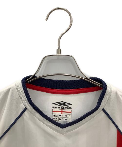 UMBRO（アンブロ）UMBRO (アンブロ) ゲームシャツUMBROホワイトSIZE M　2002年 イングランド代表 #7 ベッカム ホワイト サイズ:SIZE Mの古着・服飾アイテム