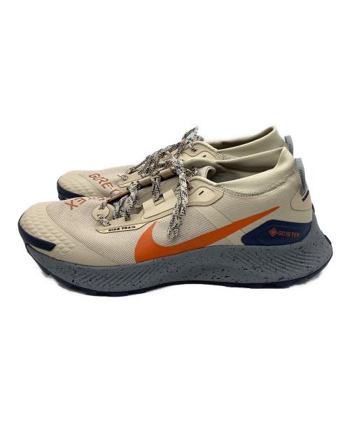 NIKE（ナイキ）NIKE (ナイキ) ローカットスニーカー ベージュ×グレー サイズ:28.5の古着・服飾アイテム