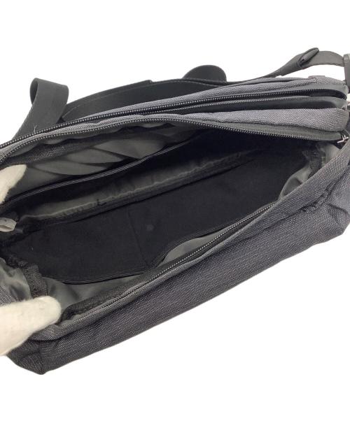 NIID URBANATURE（ニード アーバンネイチャー）NIID URBANATURE (ニード アーバンネイチャー) ショルダーバッグ グレーの古着・服飾アイテム