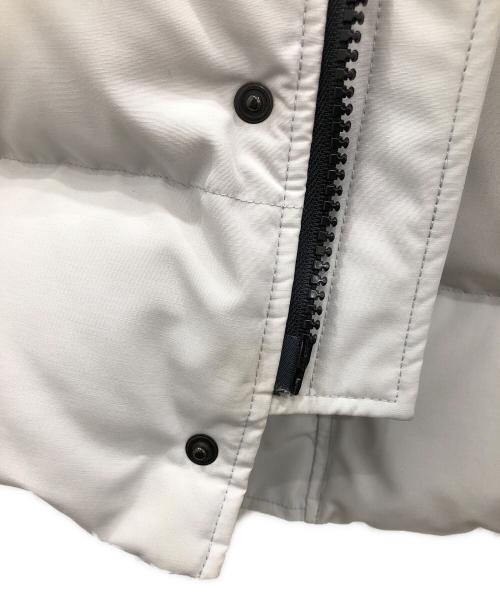 CANADA GOOSE（カナダグース）CANADA GOOSE (カナダグース) ダウンジャケット　CANADA GOOSE　ホワイト　3808MB　@ Π　襟・袖口ヨゴレ有 ホワイト サイズ:SIZE XSの古着・服飾アイテム
