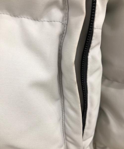 CANADA GOOSE（カナダグース）CANADA GOOSE (カナダグース) ダウンジャケット　CANADA GOOSE　ホワイト　3808MB　@ Π　襟・袖口ヨゴレ有 ホワイト サイズ:SIZE XSの古着・服飾アイテム