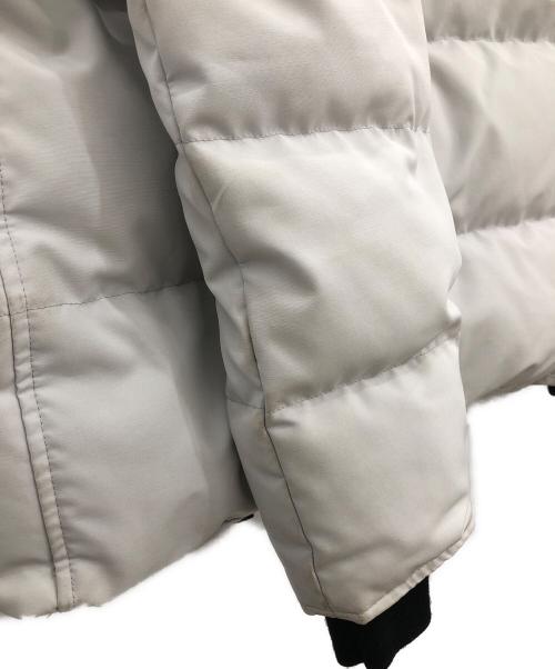 CANADA GOOSE（カナダグース）CANADA GOOSE (カナダグース) ダウンジャケット　CANADA GOOSE　ホワイト　3808MB　@ Π　襟・袖口ヨゴレ有 ホワイト サイズ:SIZE XSの古着・服飾アイテム