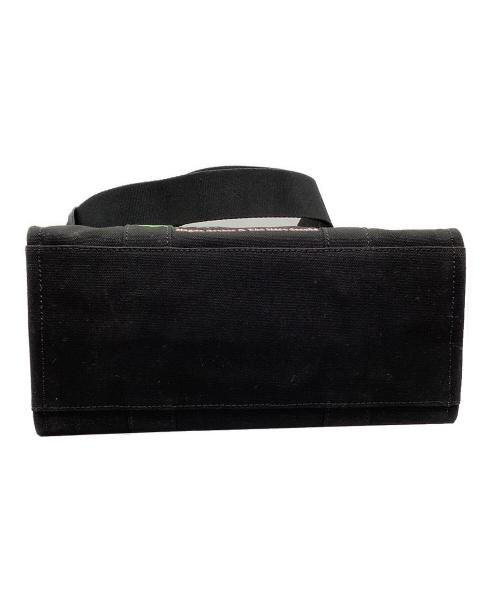 MARC JACOBS（マークジェイコブズ）MARC JACOBS (マークジェイコブズ) ショルダーバッグ　MARC JACOBS　	ブラック　MANGA ARCHER ブラックの古着・服飾アイテム